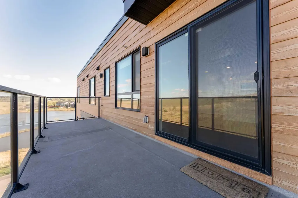 42 Cranbrook Gardens SE Calgary AB T3M3P9