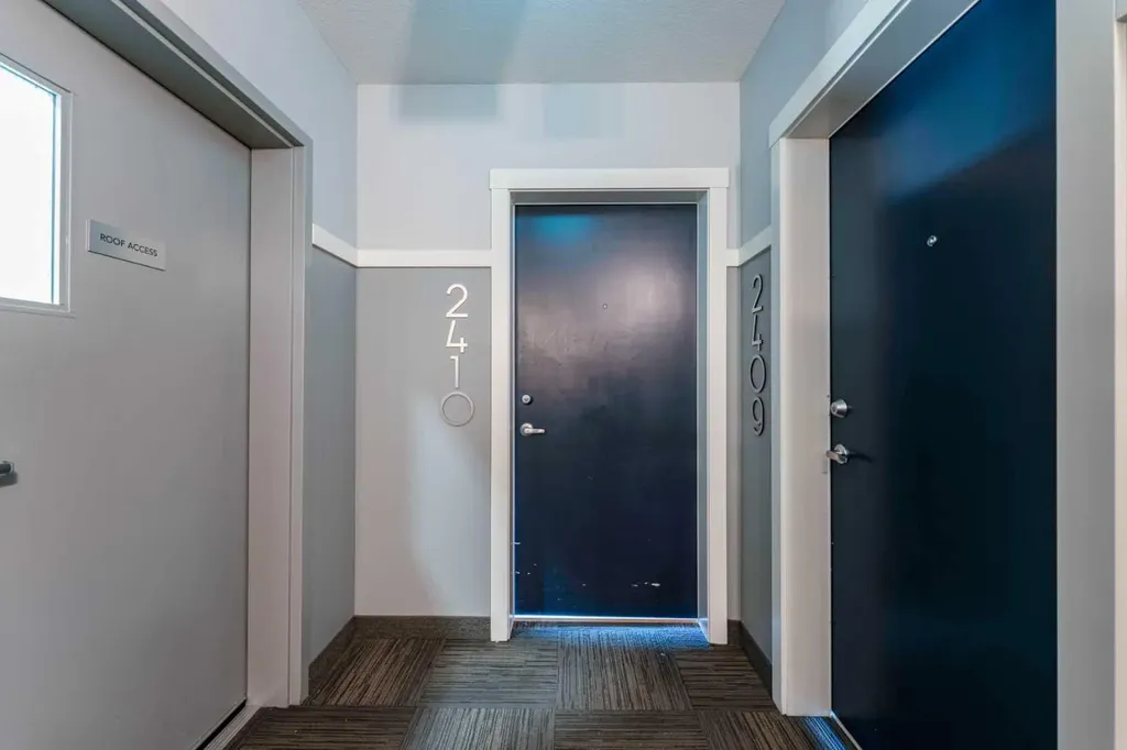 42 Cranbrook Gardens SE Calgary AB T3M3P9