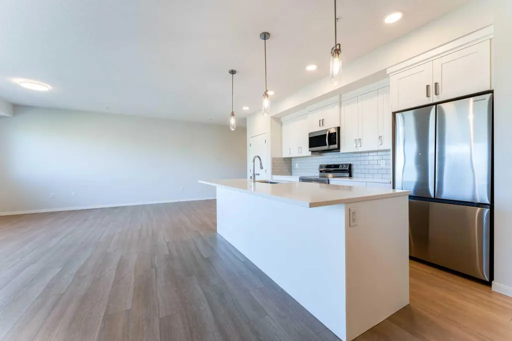 42 Cranbrook Gardens SE Calgary AB T3M3P9
