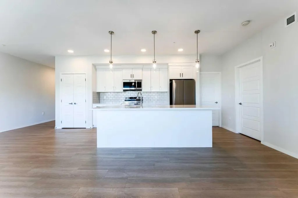 42 Cranbrook Gardens SE Calgary AB T3M3P9