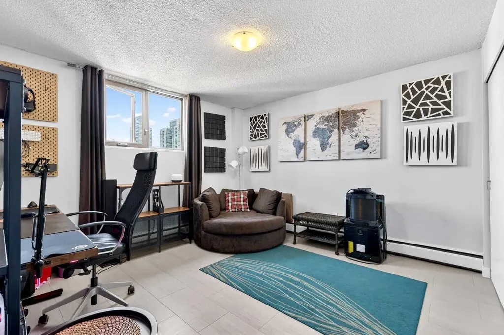 1213 13 Avenue SW Calgary AB T3C 0T2