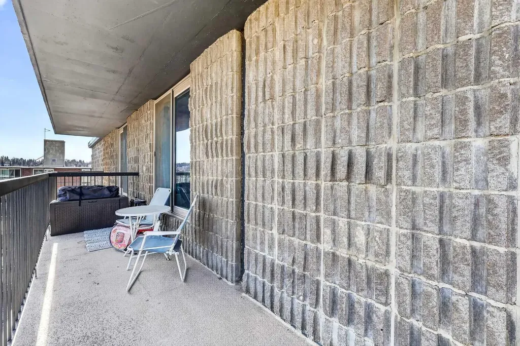 1213 13 Avenue SW Calgary AB T3C 0T2