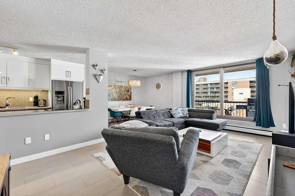 1213 13 Avenue SW Calgary AB T3C 0T2