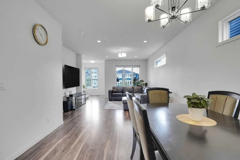 726 Redstone Drive NE Calgary AB t3n1k9