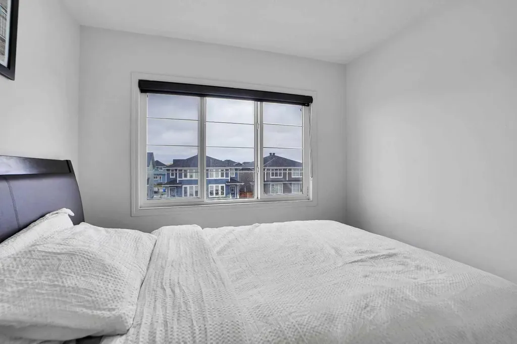 726 Redstone Drive NE Calgary AB t3n1k9