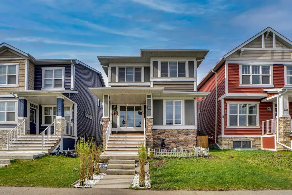 726 Redstone Drive NE Calgary AB t3n1k9