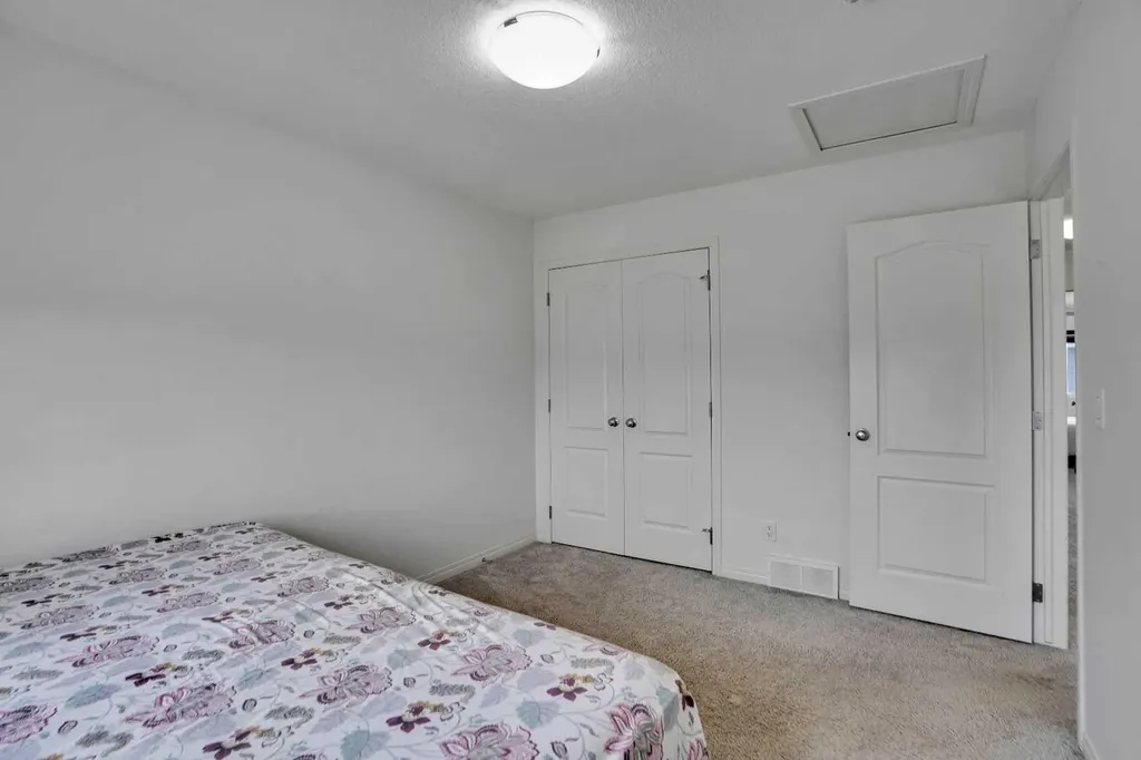 726 Redstone Drive NE Calgary AB t3n1k9