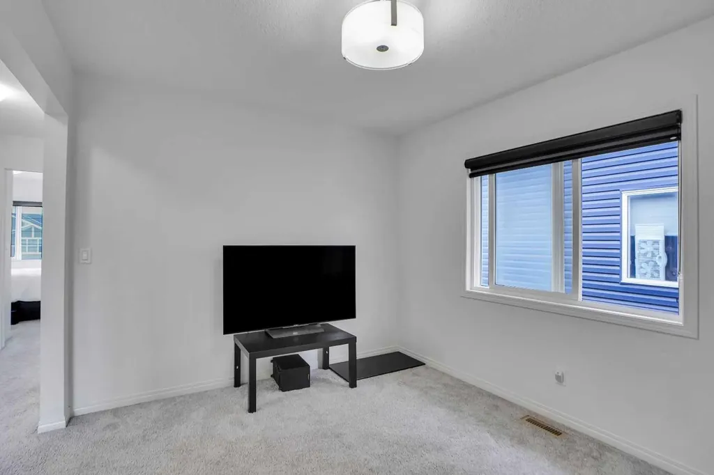 726 Redstone Drive NE Calgary AB t3n1k9