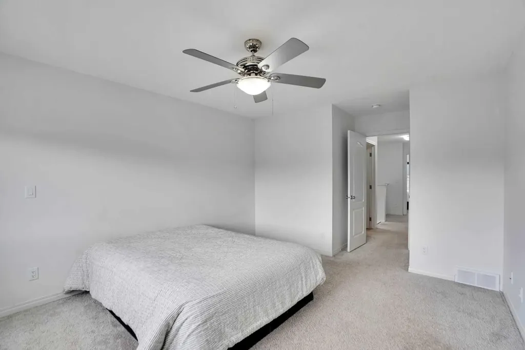 726 Redstone Drive NE Calgary AB t3n1k9