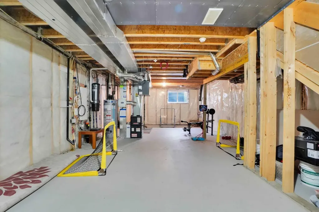 726 Redstone Drive NE Calgary AB t3n1k9