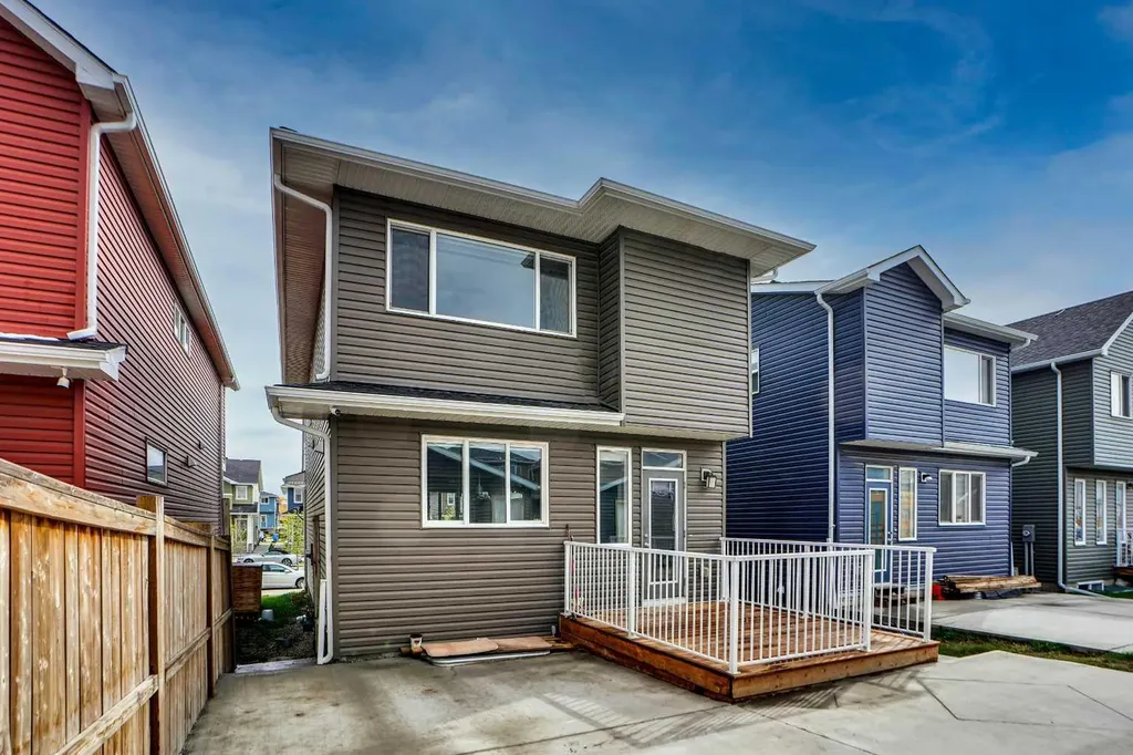726 Redstone Drive NE Calgary AB t3n1k9