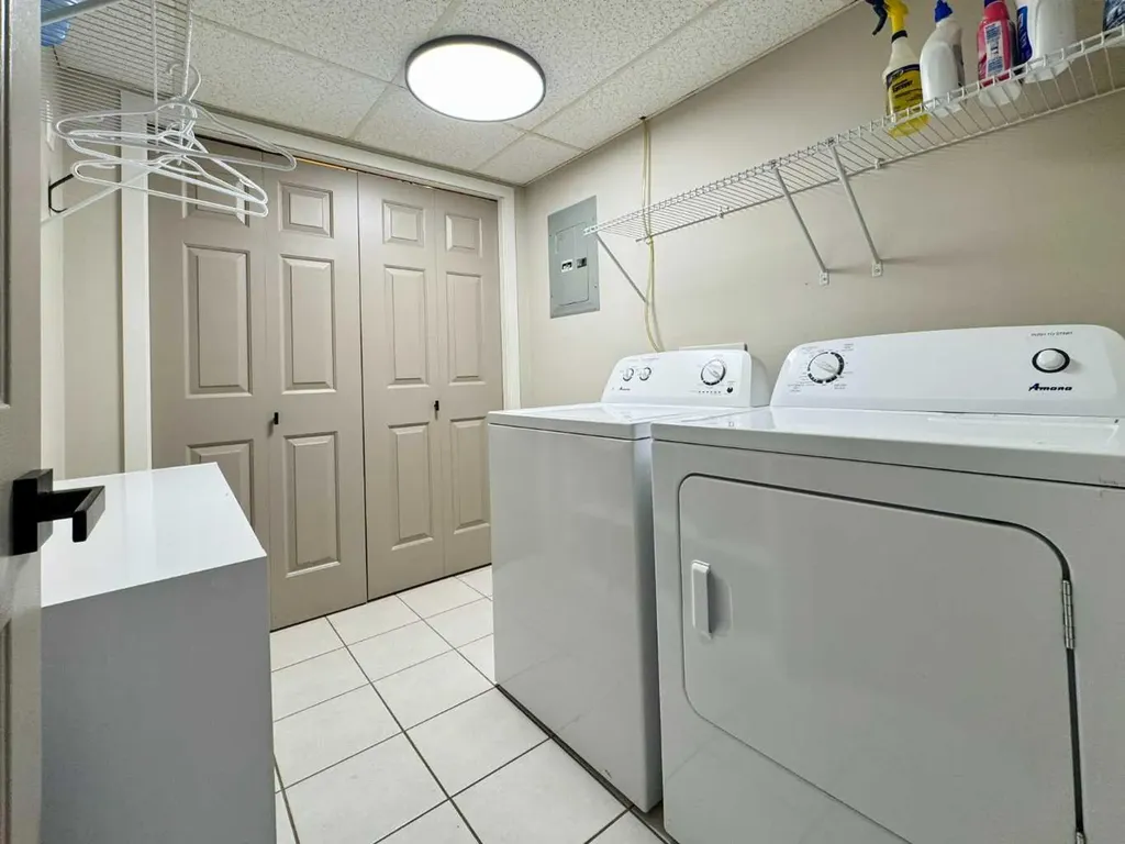 398 Canyon Boulevard W Lethbridge AB T1K 6V2