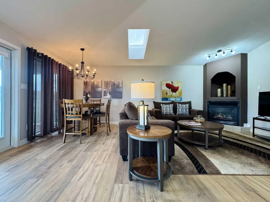 398 Canyon Boulevard W Lethbridge AB T1K 6V2