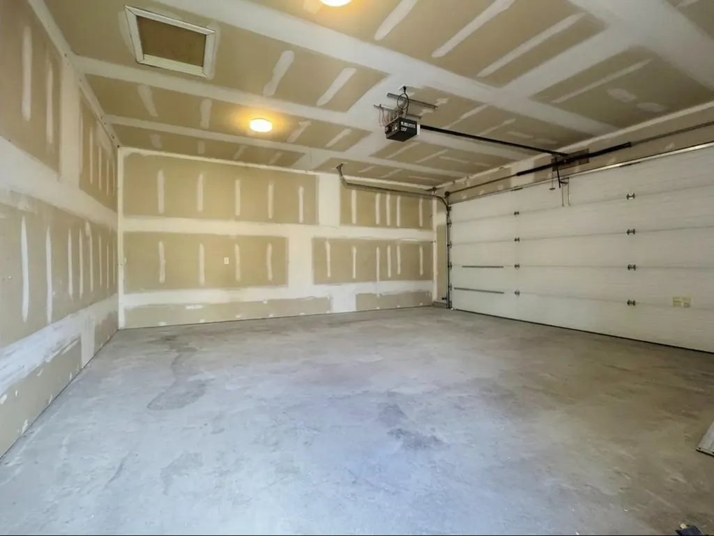 398 Canyon Boulevard W Lethbridge AB T1K 6V2