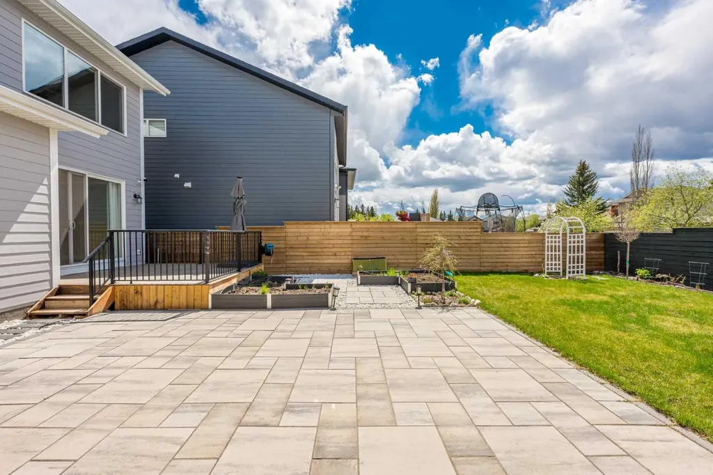 57 Westmore Park SW Calgary AB T3H 6A9