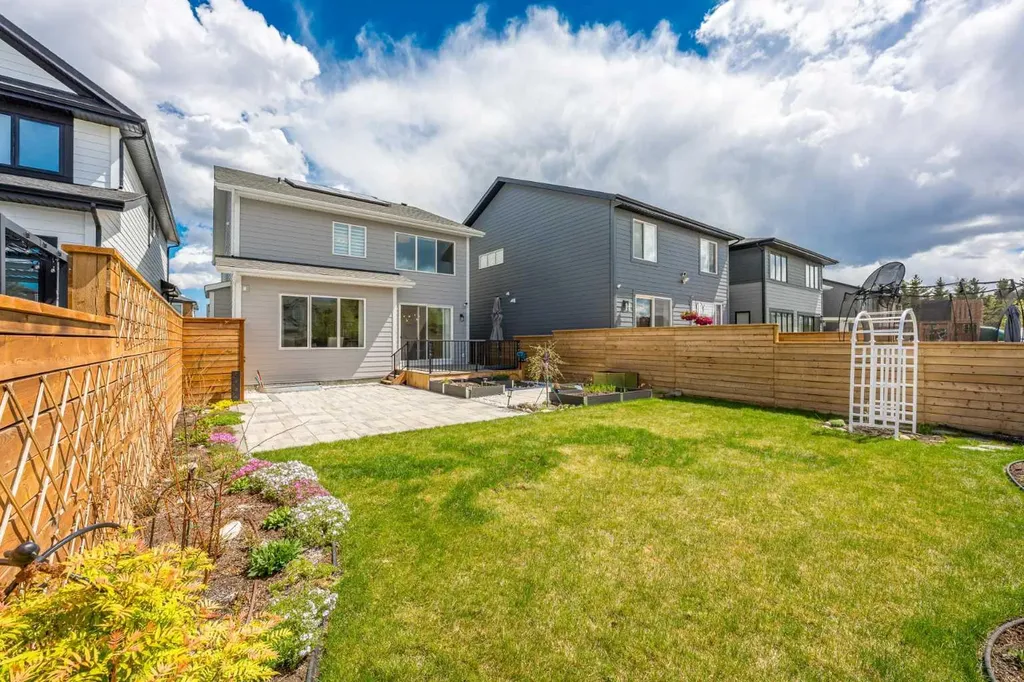 57 Westmore Park SW Calgary AB T3H 6A9