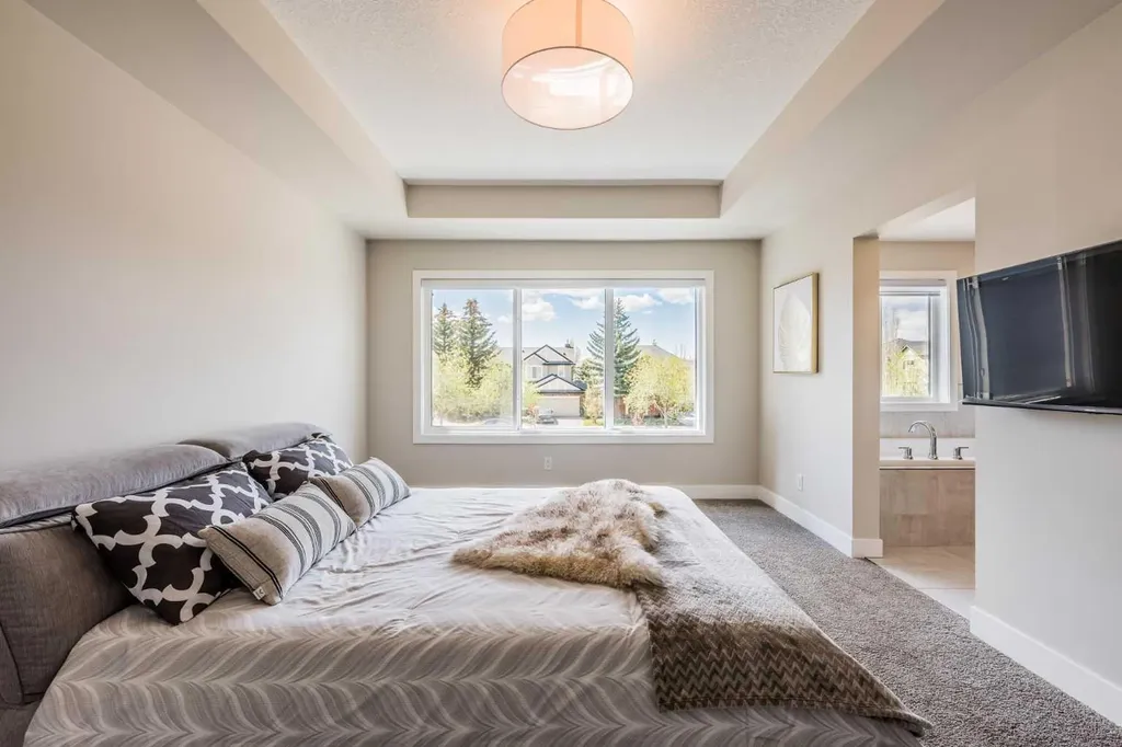 57 Westmore Park SW Calgary AB T3H 6A9