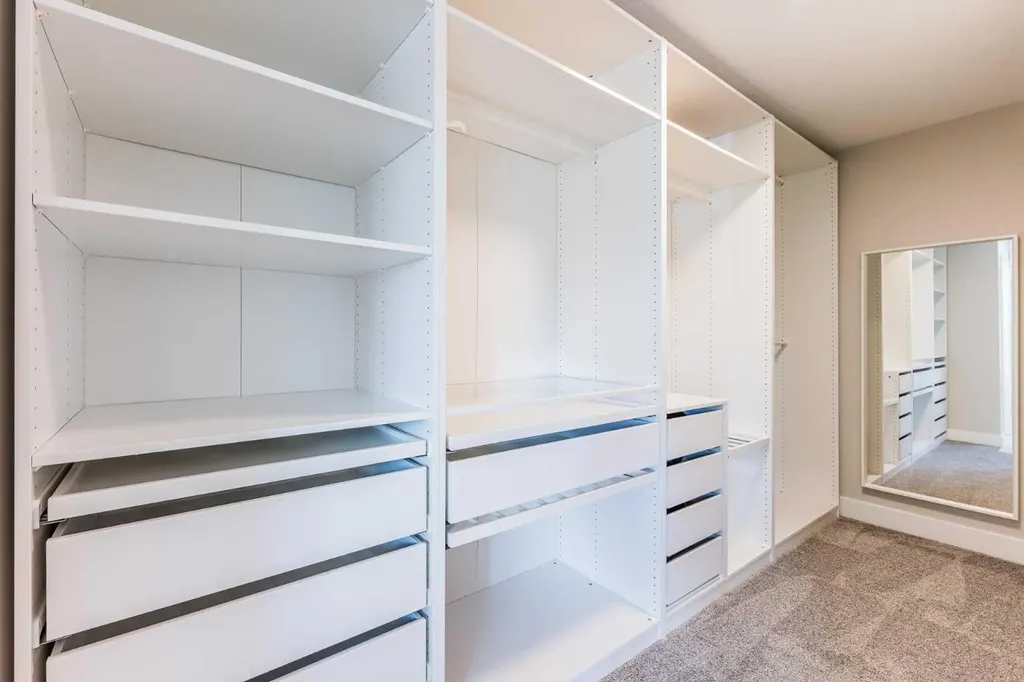 57 Westmore Park SW Calgary AB T3H 6A9