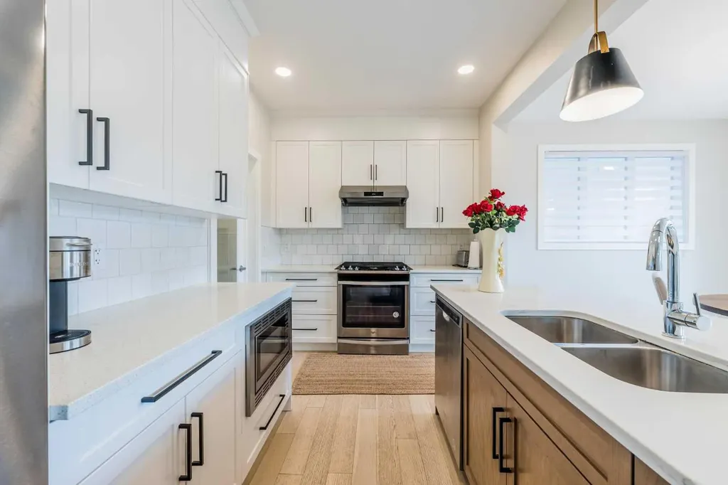 57 Westmore Park SW Calgary AB T3H 6A9