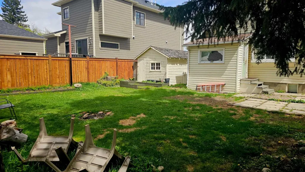 2115 10 Street NW Calgary AB T2N 0Z4
