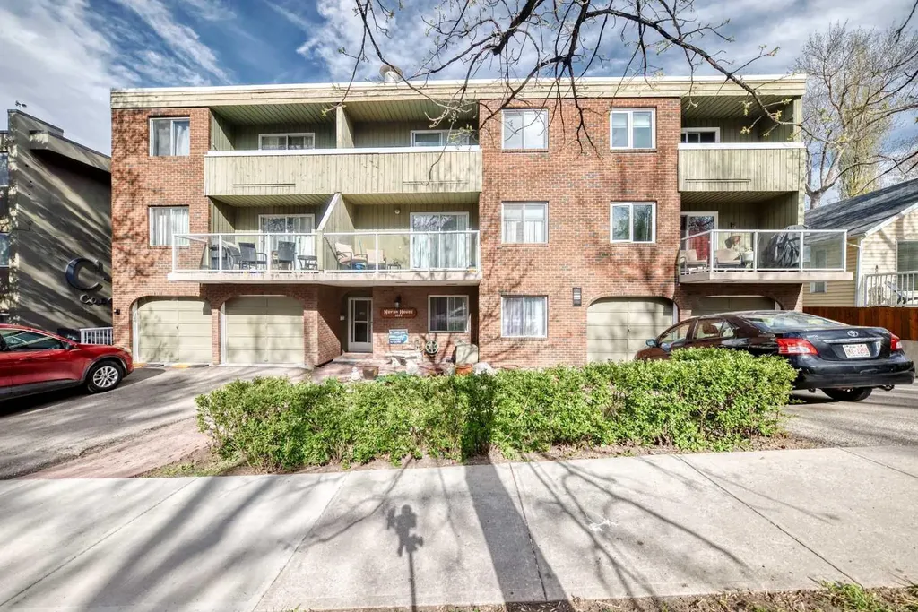 1814 18 Street SW Calgary AB T2T 1T4