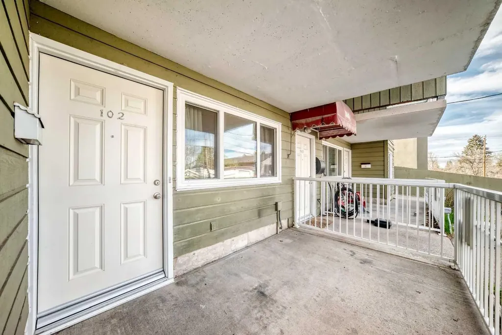1814 18 Street SW Calgary AB T2T 1T4