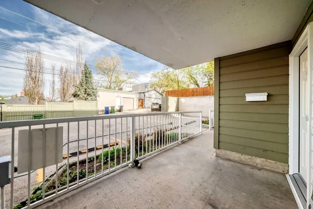 1814 18 Street SW Calgary AB T2T 1T4