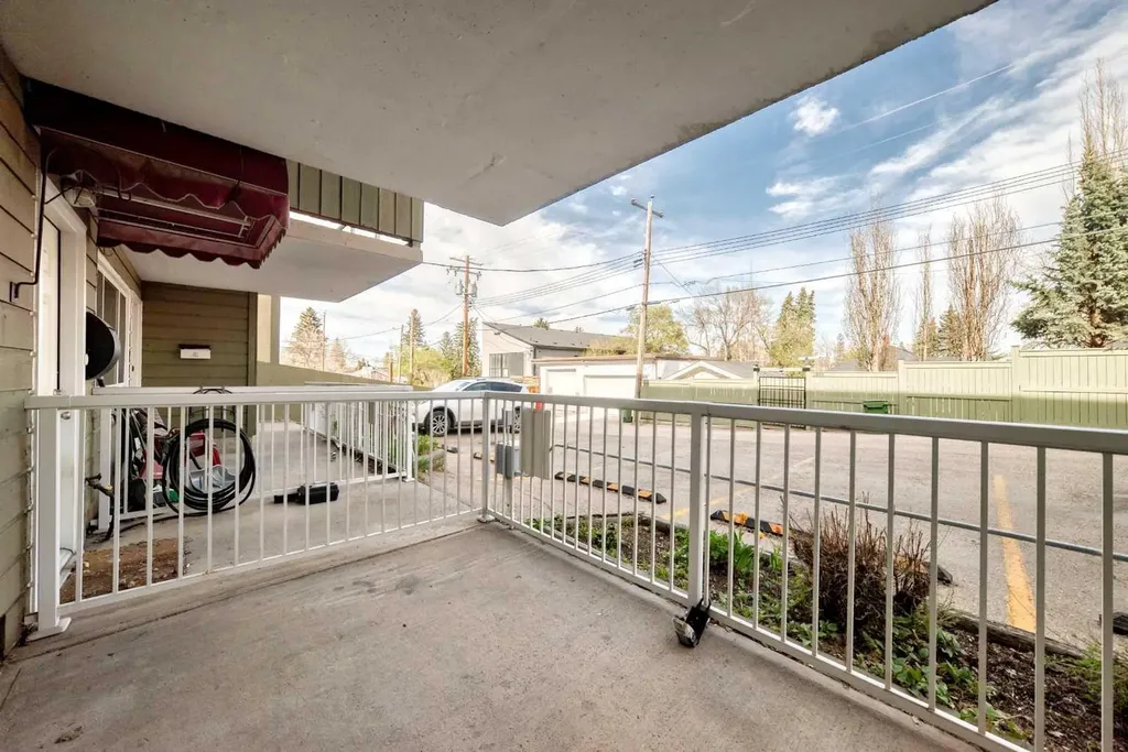 1814 18 Street SW Calgary AB T2T 1T4
