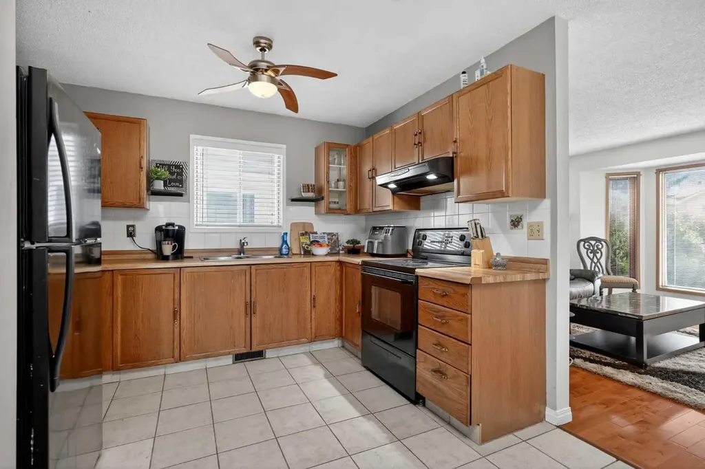 18 Martinview Crescent NE Calgary AB T3J 2S2