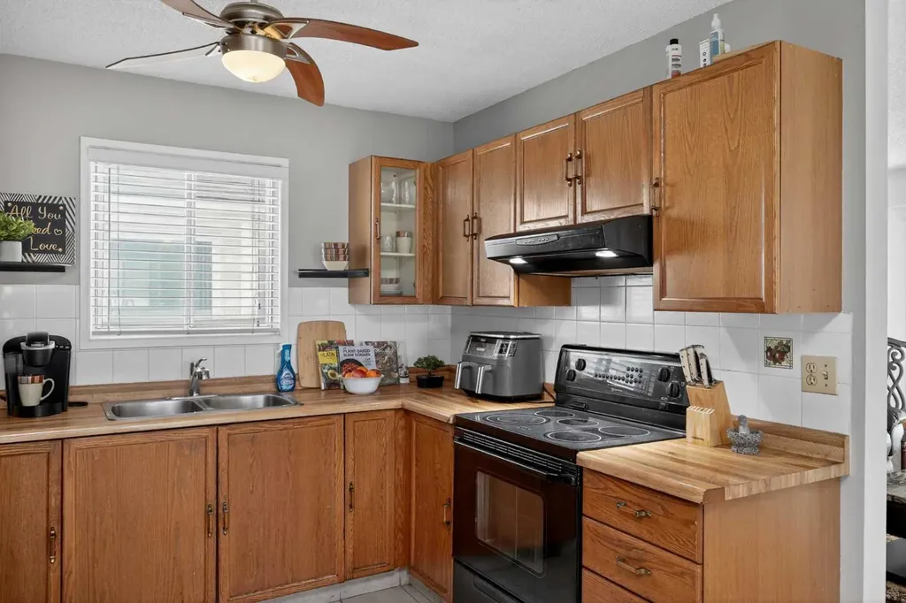 18 Martinview Crescent NE Calgary AB T3J 2S2