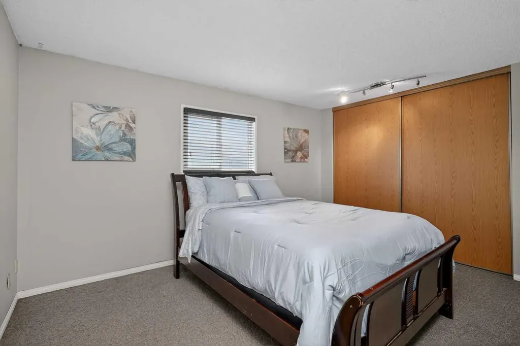 18 Martinview Crescent NE Calgary AB T3J 2S2