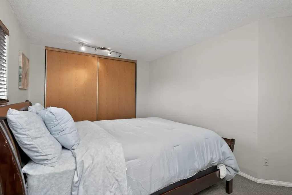 18 Martinview Crescent NE Calgary AB T3J 2S2
