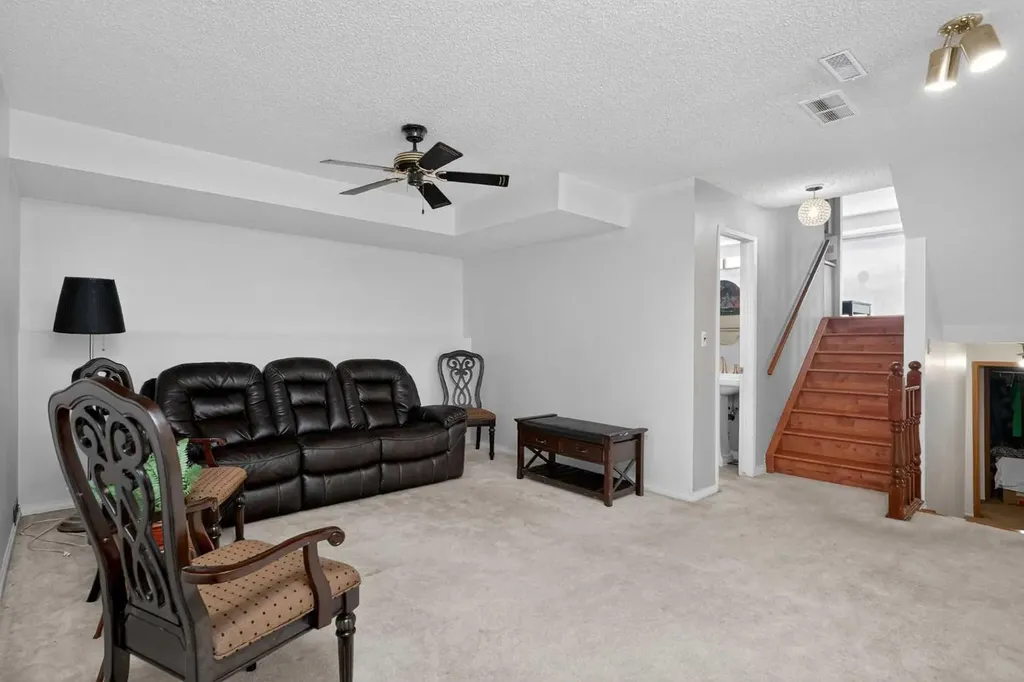18 Martinview Crescent NE Calgary AB T3J 2S2