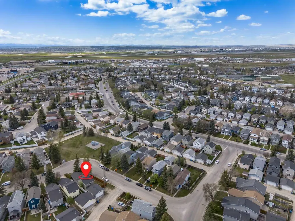 18 Martinview Crescent NE Calgary AB T3J 2S2