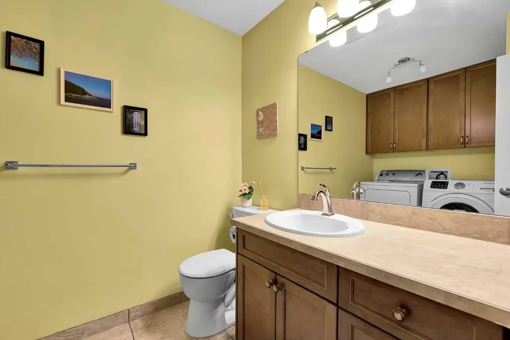 18 Shannon Terrace SW Calgary AB T2Y 2Y7