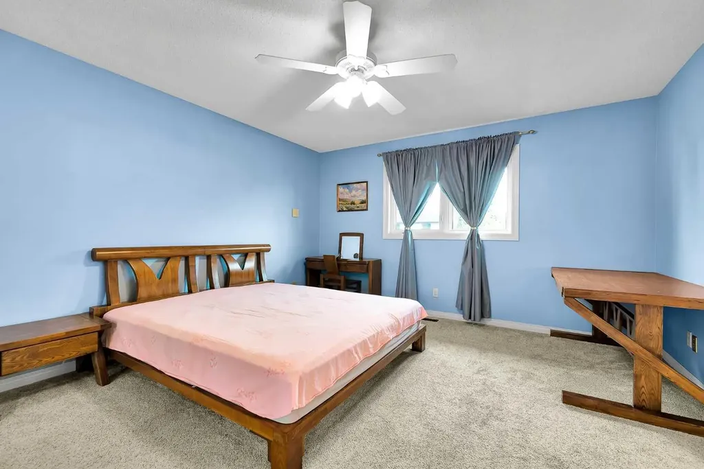 18 Shannon Terrace SW Calgary AB T2Y 2Y7