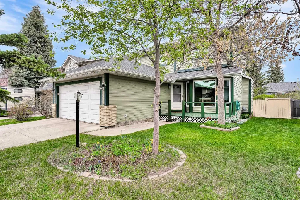 18 Shannon Terrace SW Calgary AB T2Y 2Y7