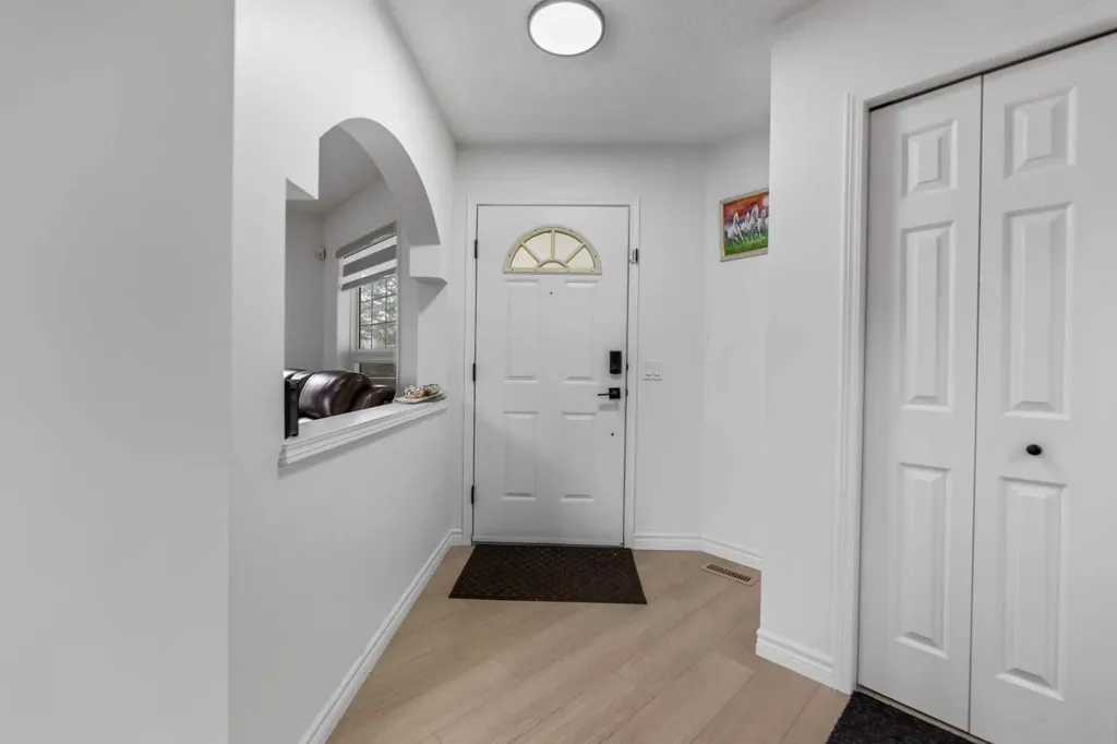 7 Country Hills Park NW Calgary AB T3K 5C8