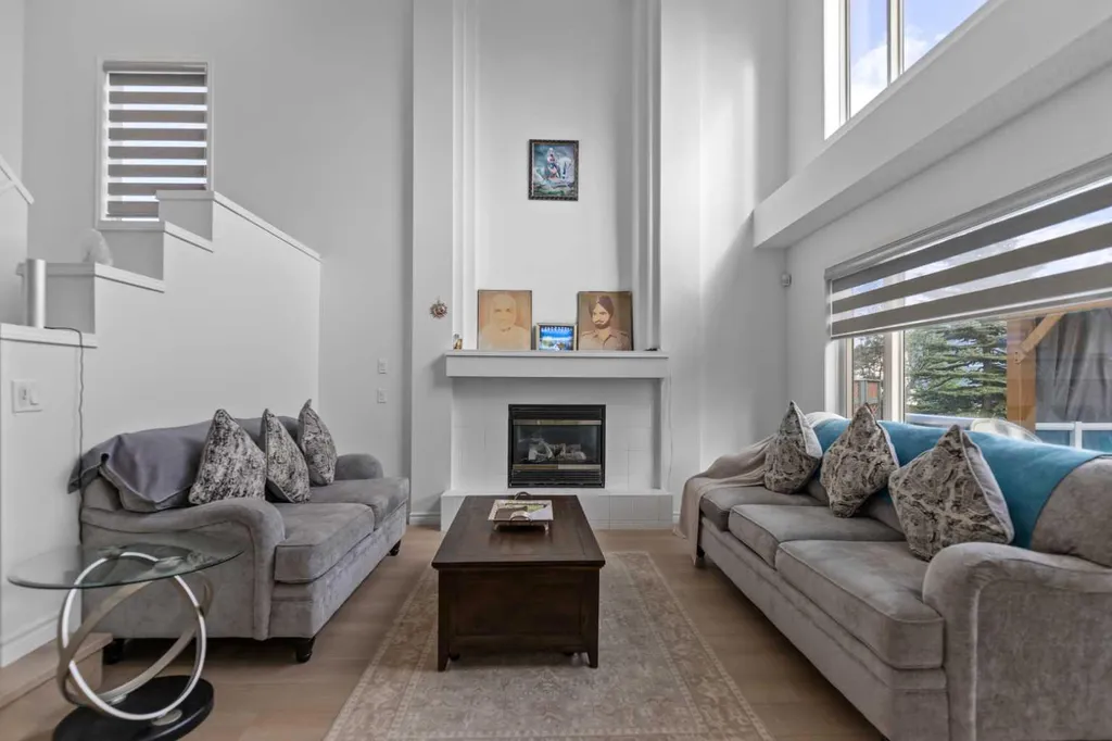 7 Country Hills Park NW Calgary AB T3K 5C8