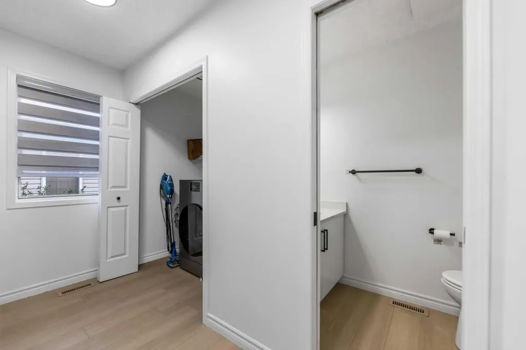 7 Country Hills Park NW Calgary AB T3K 5C8
