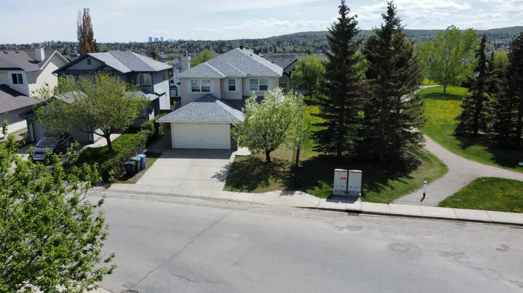 7 Country Hills Park NW Calgary AB T3K 5C8