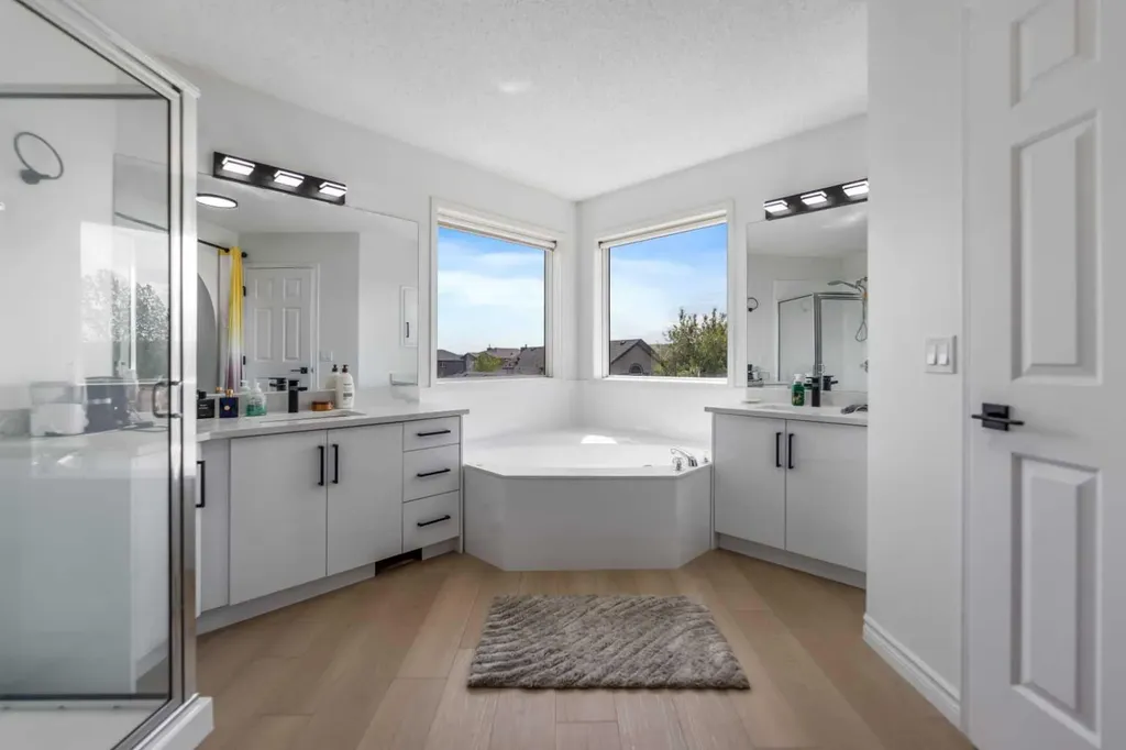 7 Country Hills Park NW Calgary AB T3K 5C8