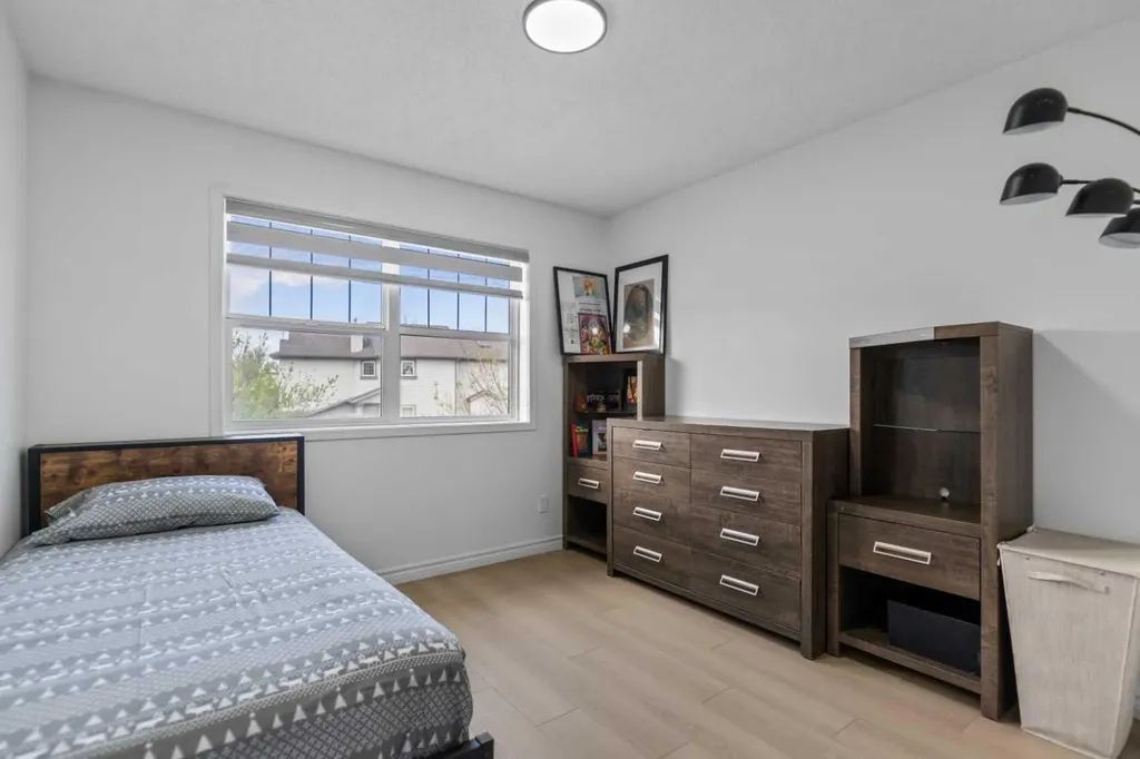 7 Country Hills Park NW Calgary AB T3K 5C8