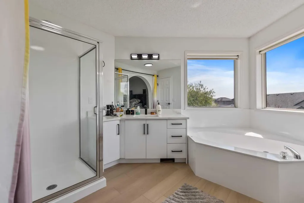 7 Country Hills Park NW Calgary AB T3K 5C8