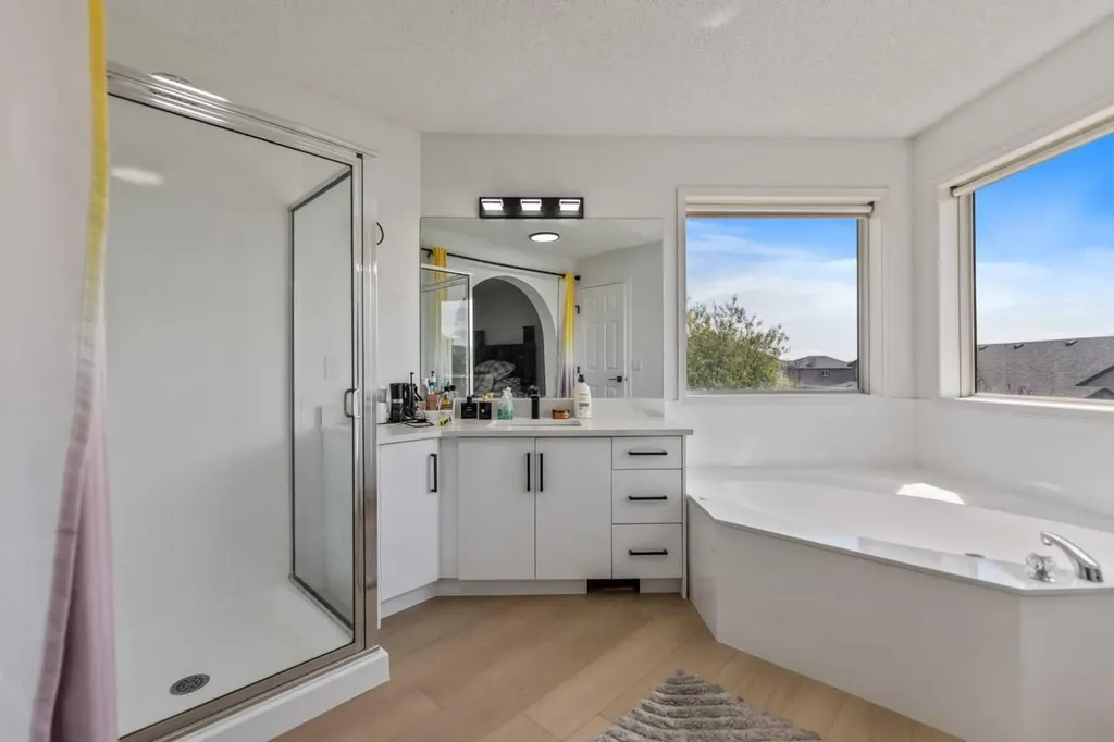 7 Country Hills Park NW Calgary AB T3K 5C8