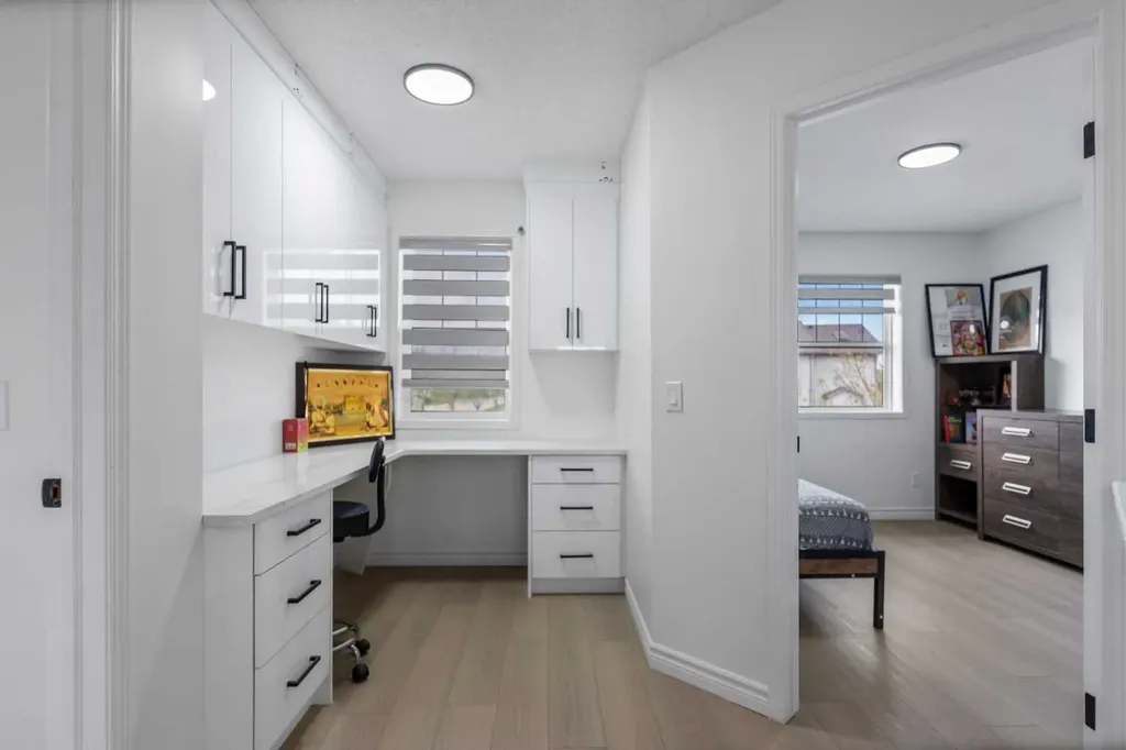 7 Country Hills Park NW Calgary AB T3K 5C8
