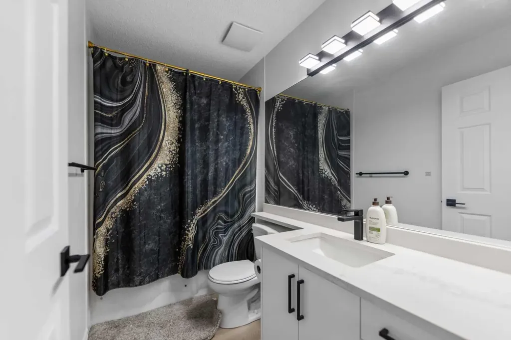 7 Country Hills Park NW Calgary AB T3K 5C8