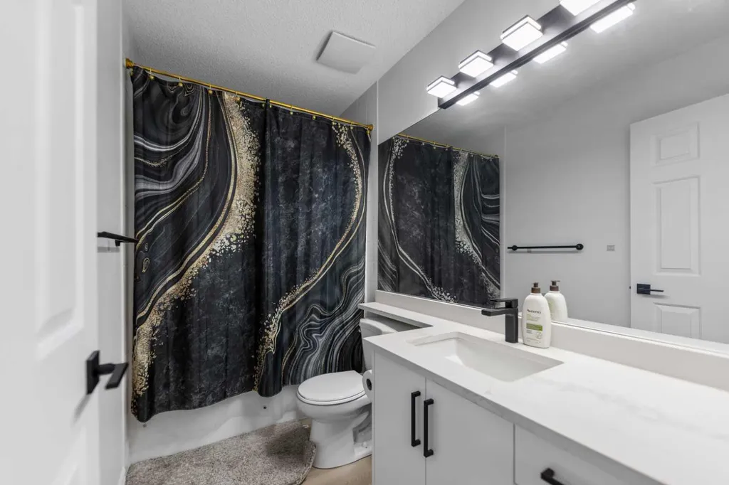 7 Country Hills Park NW Calgary AB T3K 5C8