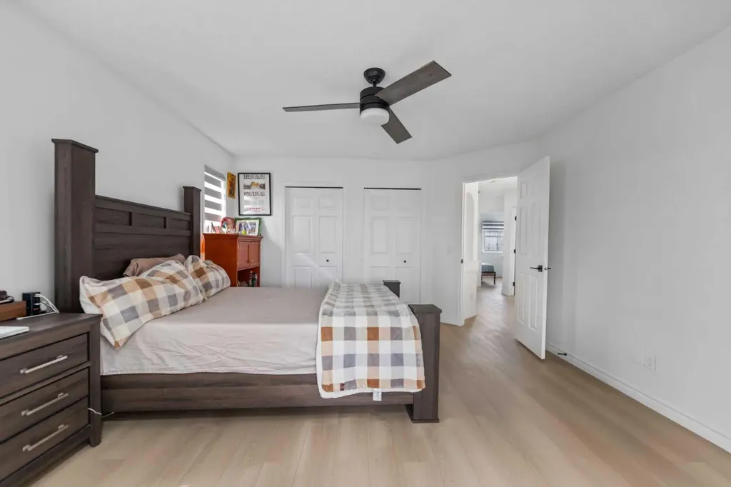 7 Country Hills Park NW Calgary AB T3K 5C8