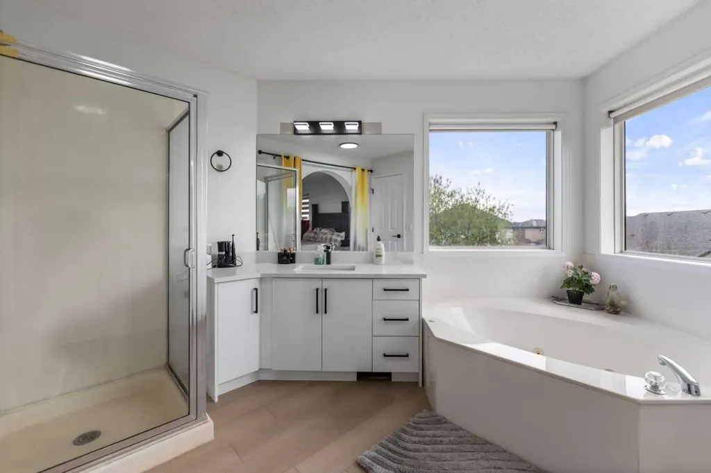 7 Country Hills Park NW Calgary AB T3K 5C8